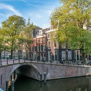 The Vanguard Bed & Breakfast Amsterdam